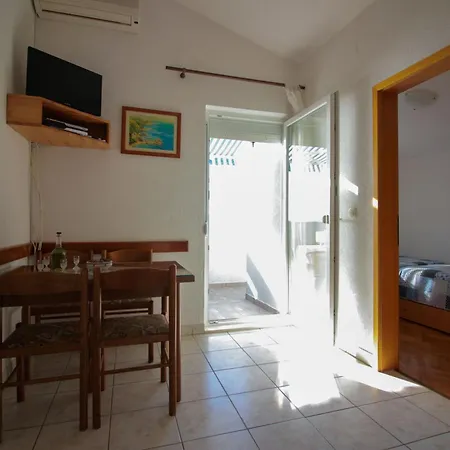 Apartment Antun *